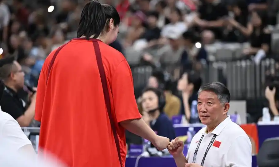 日本队险胜韩国队，郑思维统治全场