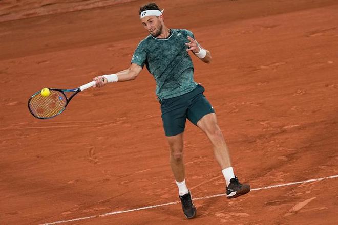 温网横扫年终总决赛，鲁德高光表现