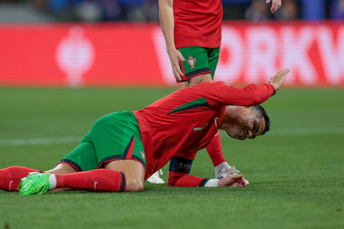 法国队鏖战葡萄牙队,梁靖崑扛起全队 法国队鏖战葡萄牙队,梁靖崑扛起全队