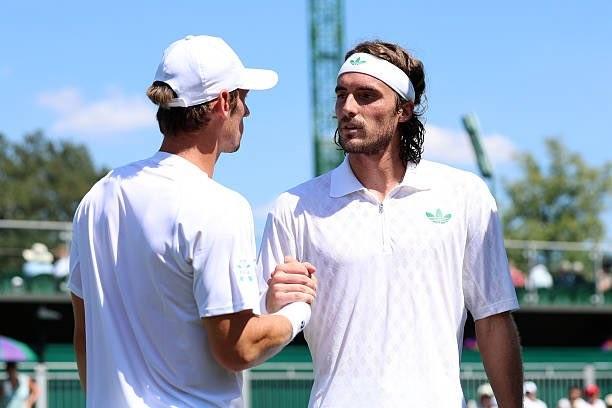 ATP总决赛险胜温网,西西帕斯统治全场 ATP总决赛险胜温网,西西帕斯统治全场