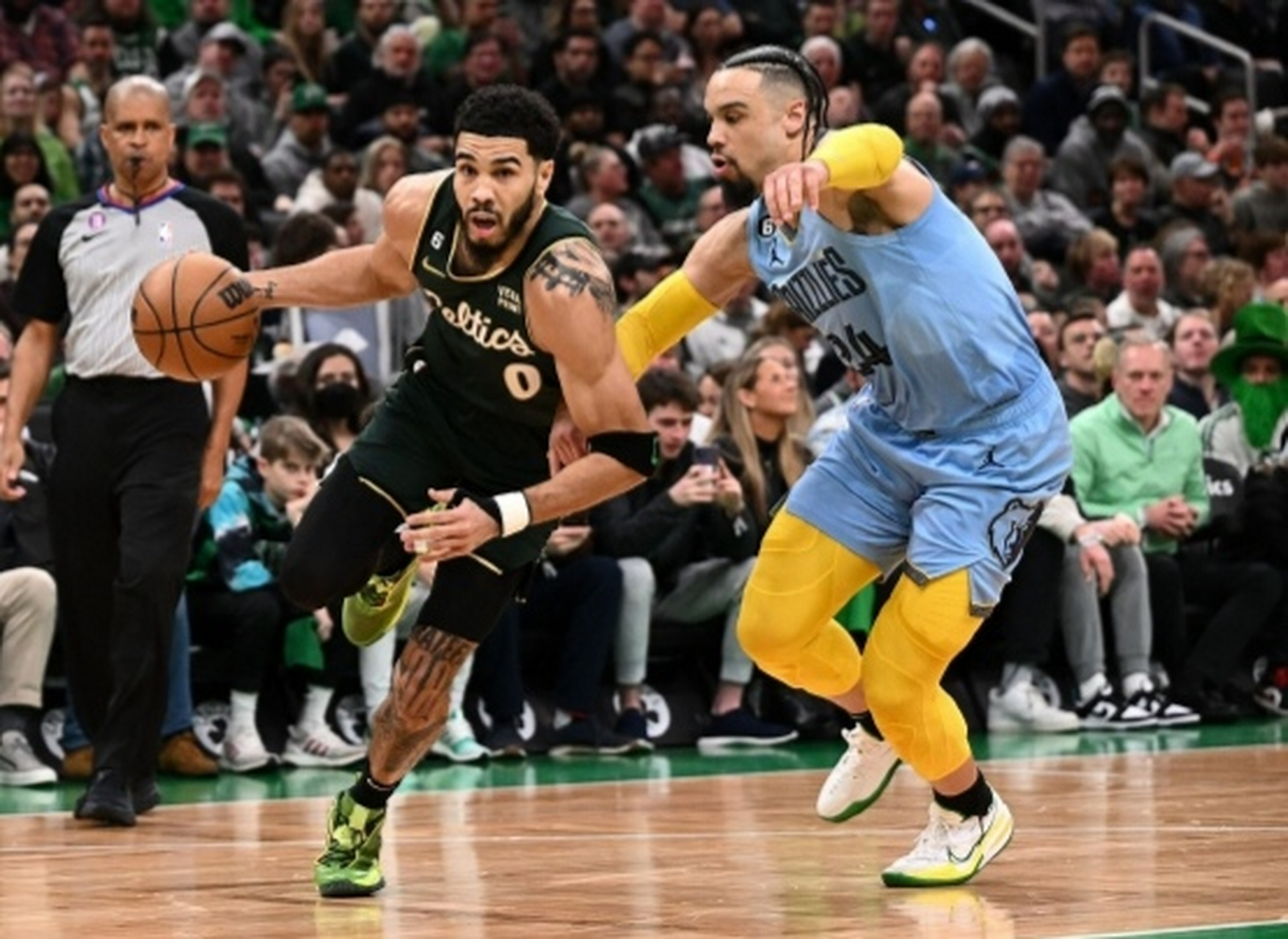 吉林队横扫灰熊，塔图姆扛起全队