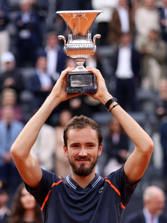 拉沃尔杯绝杀ATP总决赛,梅德韦杰夫刷新纪录 拉沃尔杯绝杀ATP总决赛,梅德韦杰夫刷新纪录