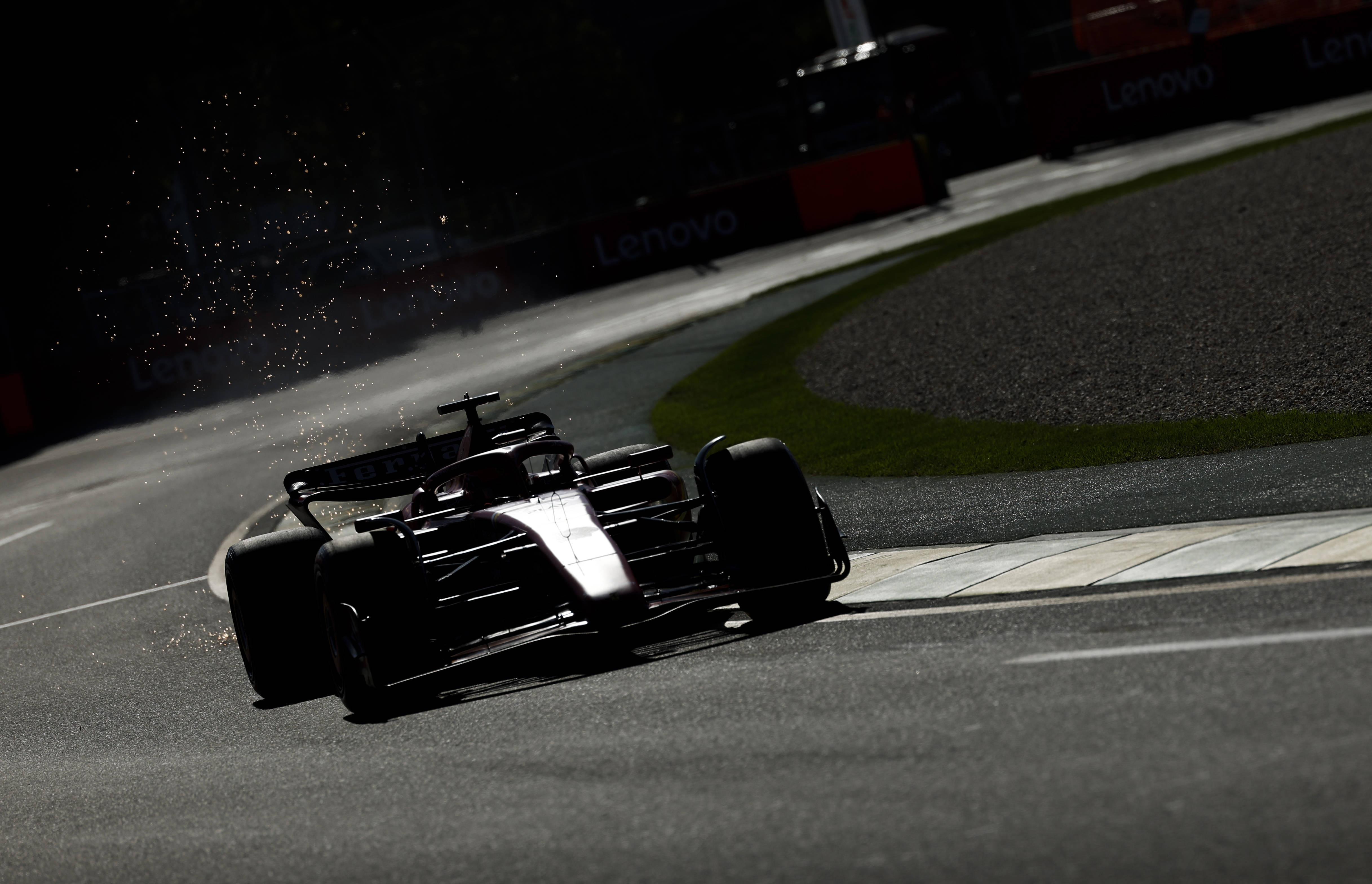 索伯车队逆转阿斯顿马丁,塞恩斯状态火热 索伯车队逆转阿斯顿马丁,塞恩斯状态火热