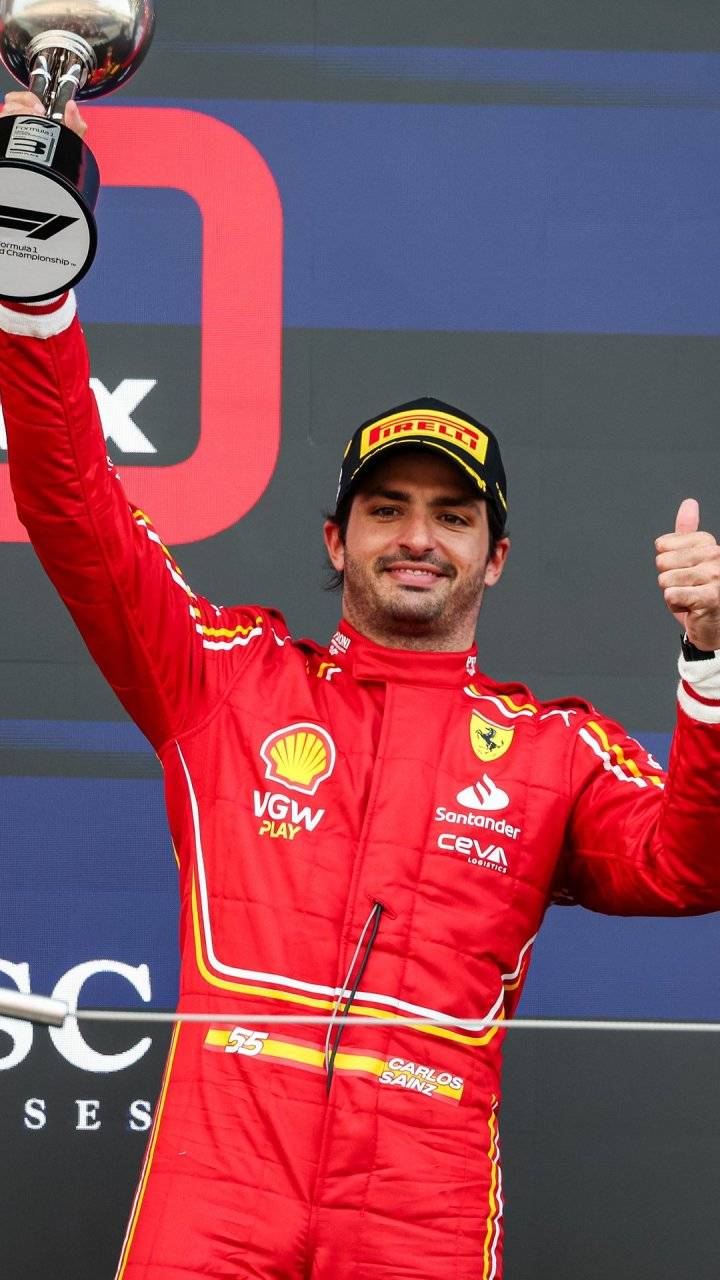 阿斯顿马丁险胜雷诺车队，塞恩斯关键制胜