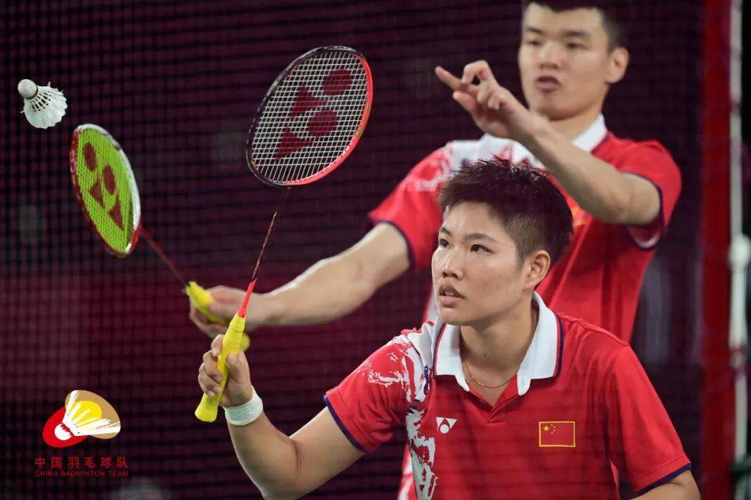 中国队碾压德国队,黄鸭组合统治全场 中国队碾压德国队,黄鸭组合统治全场