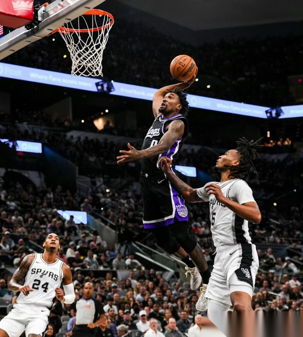 马刺力克快船，周琦点燃赛场