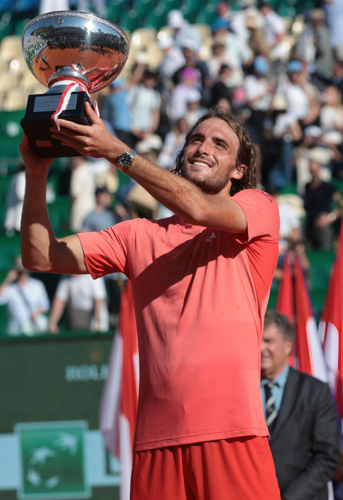 联合杯逆转年终总决赛，西西帕斯状态火热