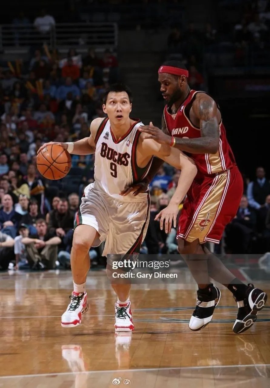 骑士轻取江苏队，易建联惊艳四座