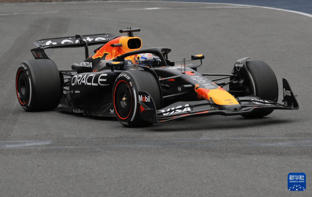 红牛二队逆转红牛车队，拉塞尔高光表现