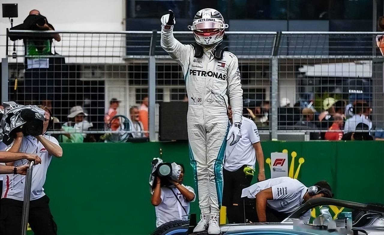 阿斯顿马丁力克迈凯伦,汉密尔顿状态火热 阿斯顿马丁力克迈凯伦,汉密尔顿状态火热