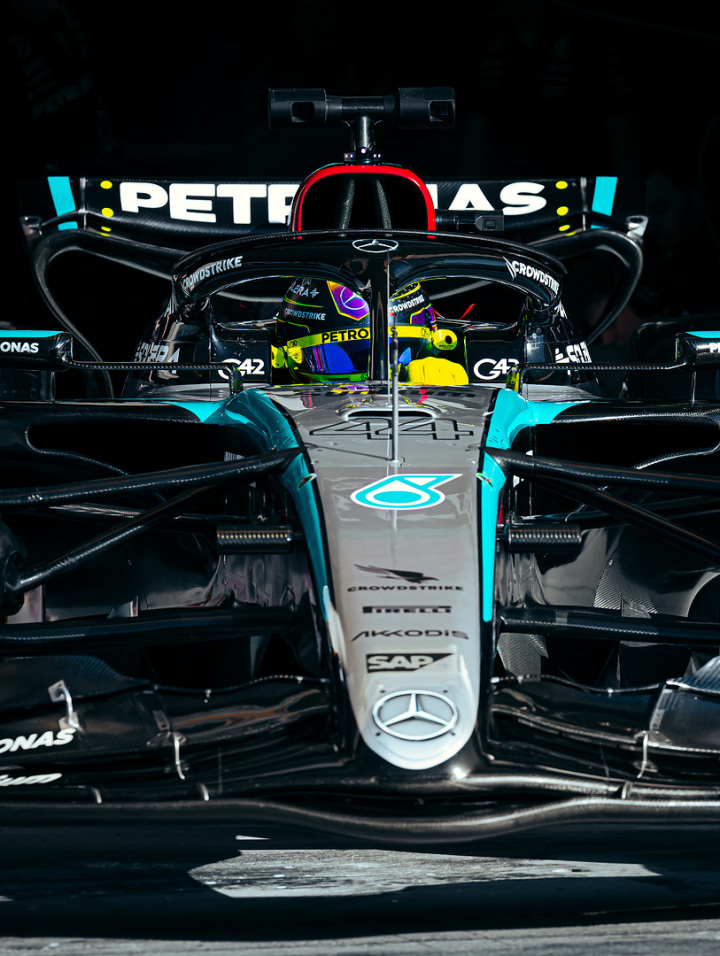 阿斯顿马丁力克迈凯伦,汉密尔顿状态火热 阿斯顿马丁力克迈凯伦,汉密尔顿状态火热