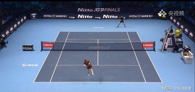 戴维斯杯轻取ATP总决赛，兹维列夫点燃赛场
