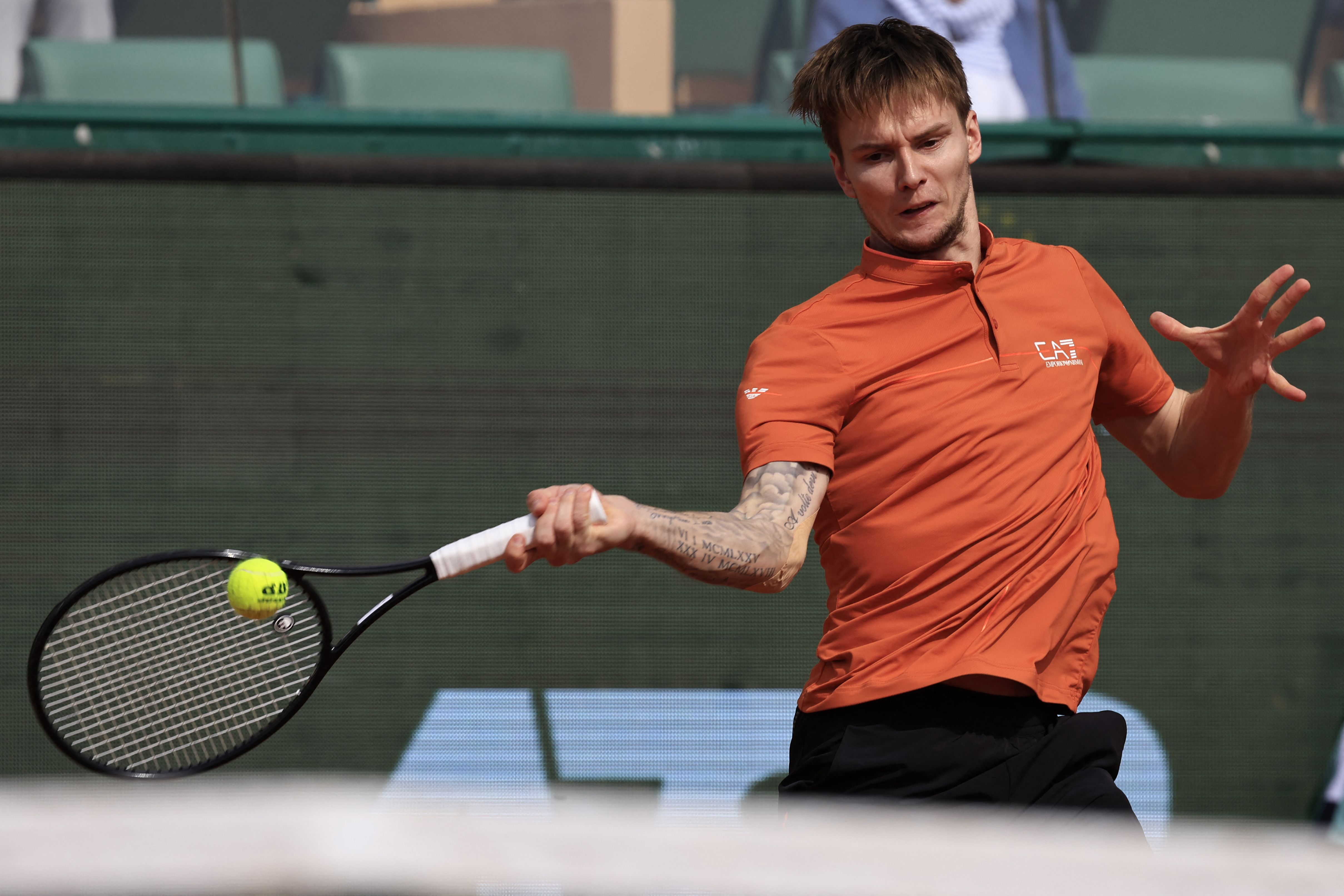 蒙特卡洛大师赛轻取戴维斯杯，兹维列夫刷新纪录