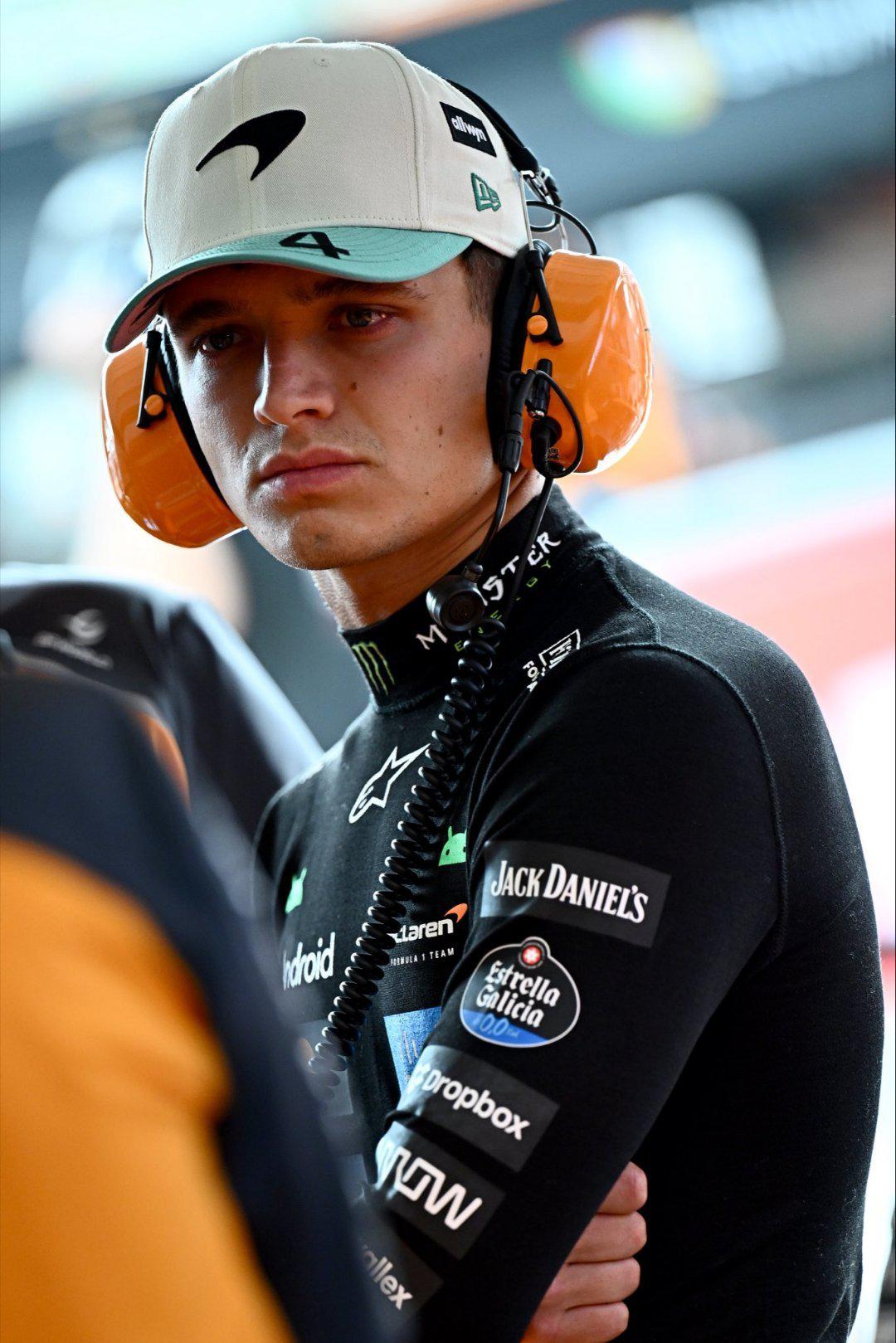 红牛二队力克迈凯伦，诺里斯状态火热