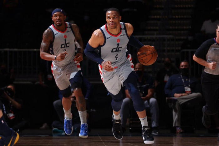 76人翻盘国王，凯尔·库兹马一己之力扛起全队