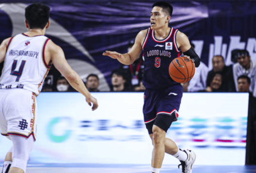 通向胜利！东京队和广州队比赛