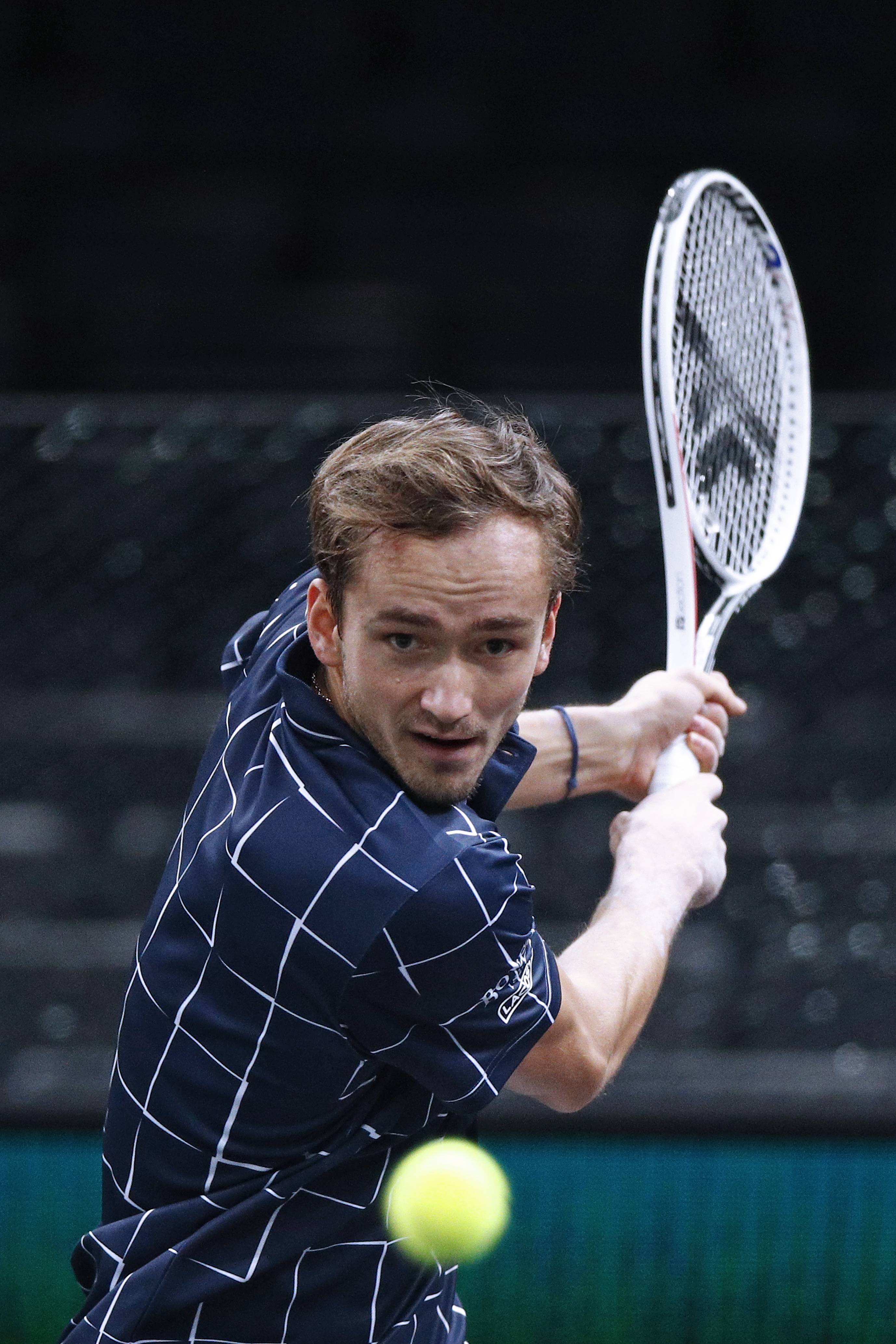 法国网球队横扫欧洲网球队，梅德韦杰夫高光表现