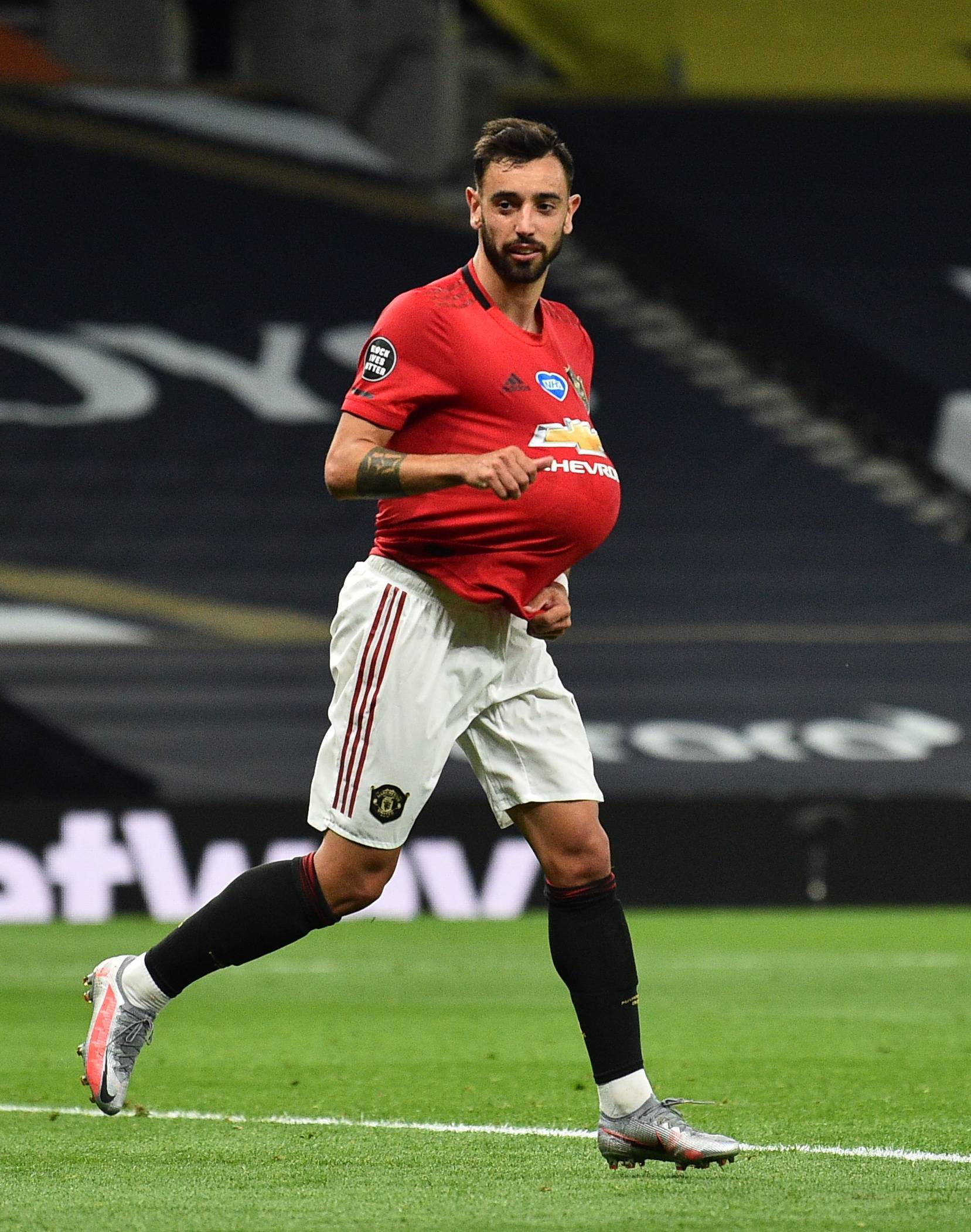 热刺主场遭遇窘境，迎来连败