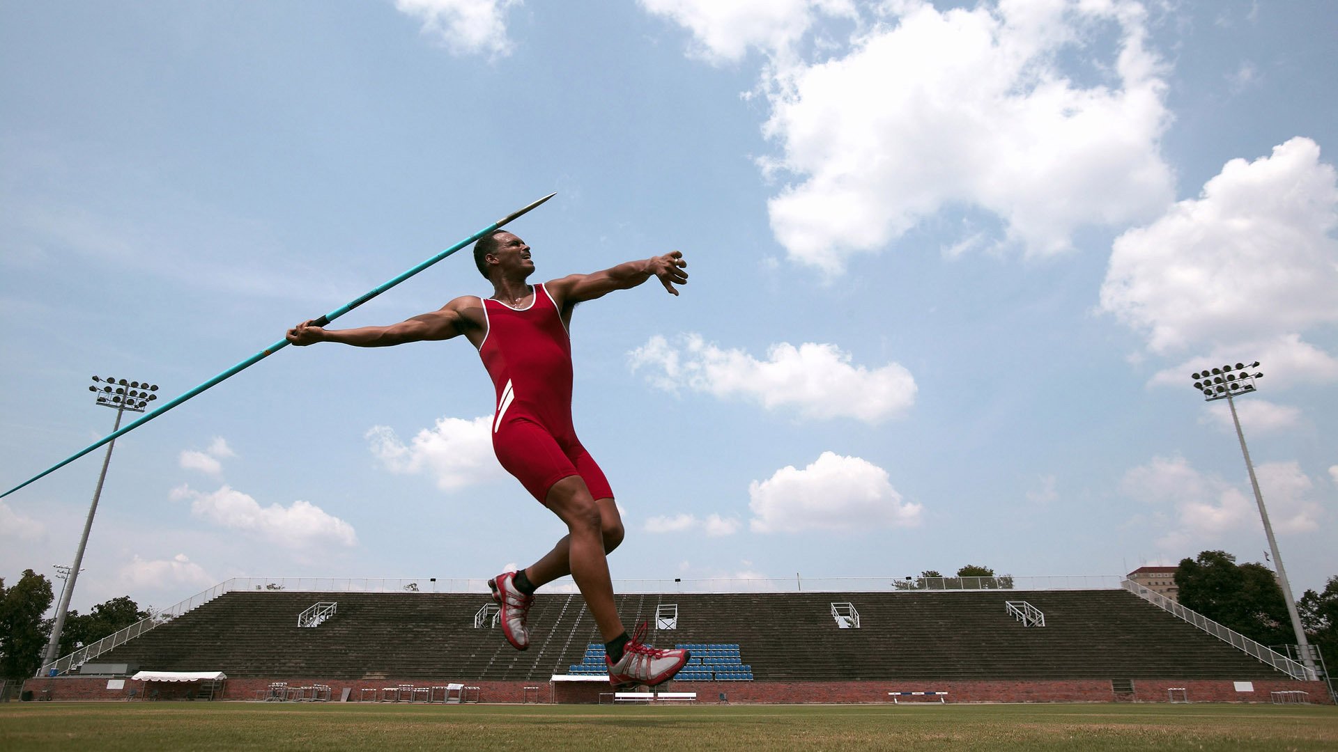 双线闪耀，福登的爆发与那不勒斯的胜利，足球世界的唯一性叙事