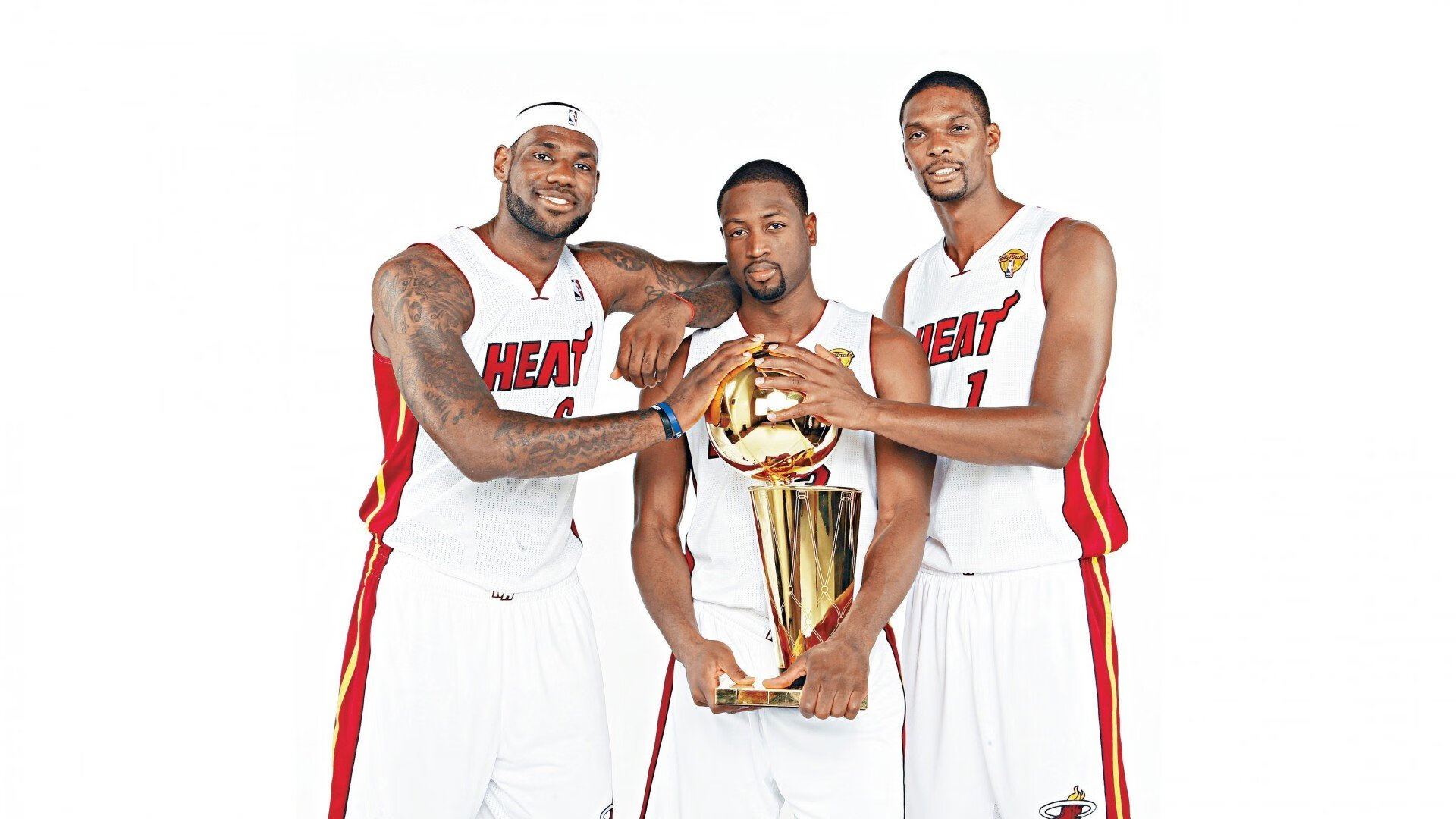 快船惊涛骇浪中险胜热火，西亚卡姆率队展现实力