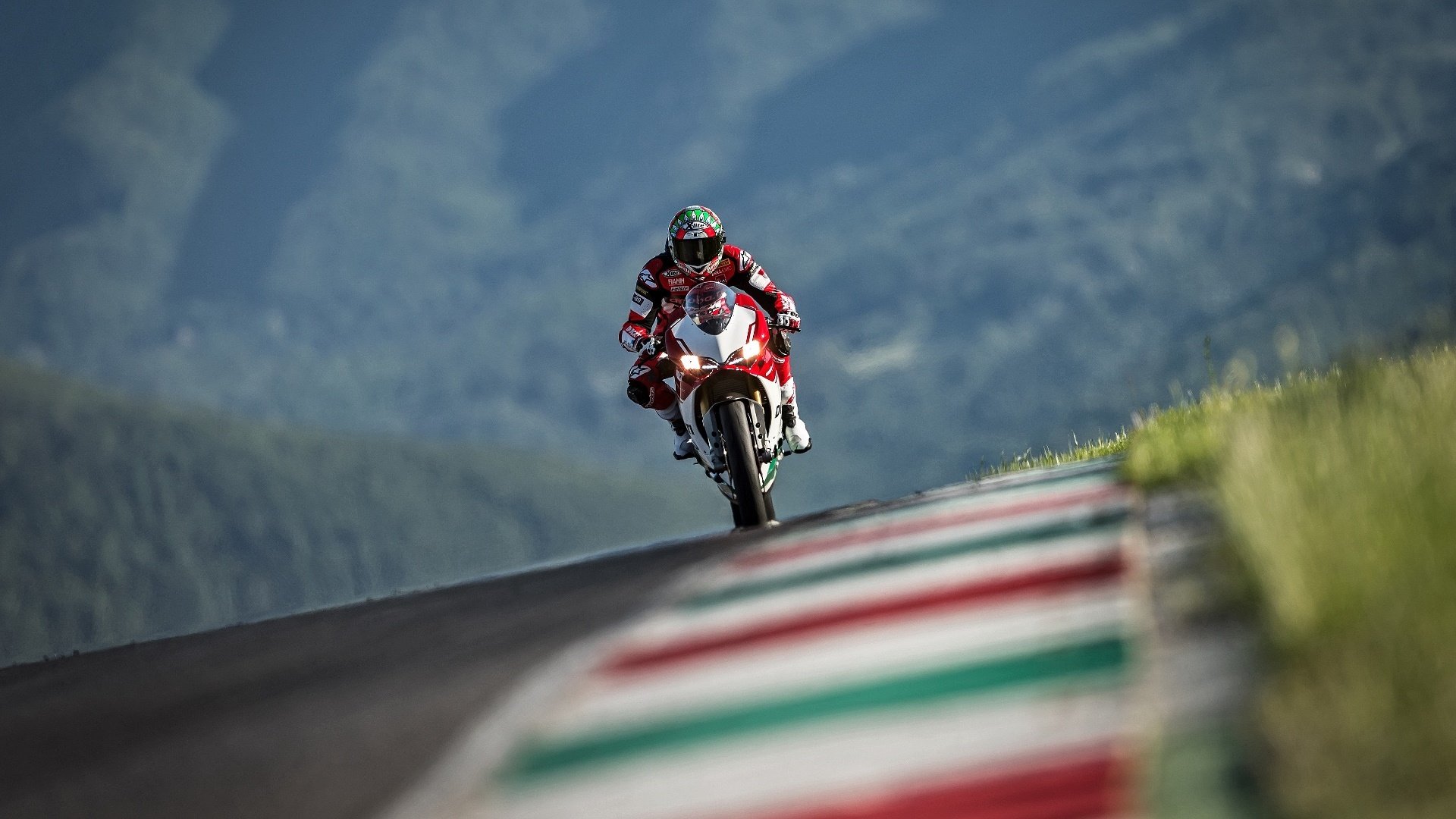 B组唯一的锋利,阿方索·戴维斯引领瑞士,以一场大胜定义2026世界杯的冷酷美学